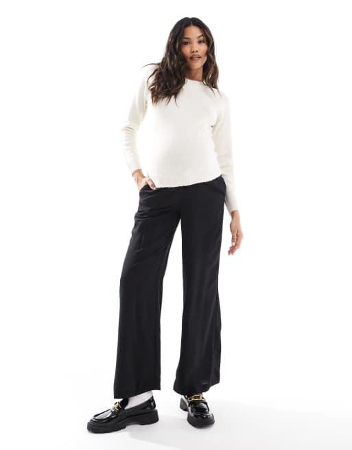 Vero Moda Maternity relaxed tailored trousers in black, 2 of 4