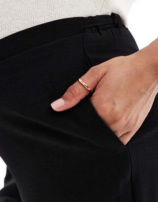 Vero Moda Maternity relaxed tailored trousers in black, 4 of 4