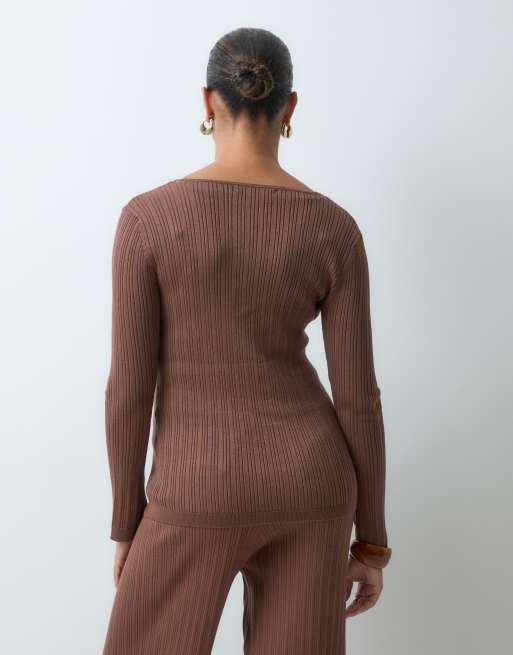 Vero Moda Maternity ribbed jersey long flare sleeve top set in cocoa brown, 4 of 4