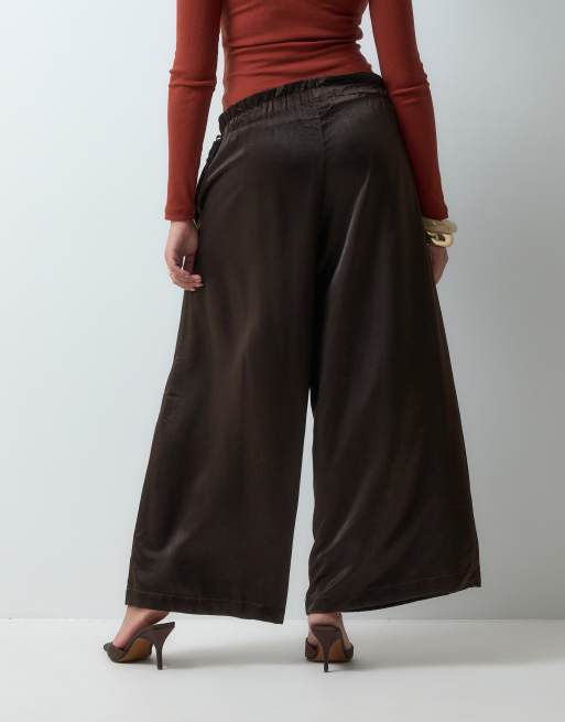 Vero Moda Maternity satin vida byxor i chokladbrun, 3 av 5