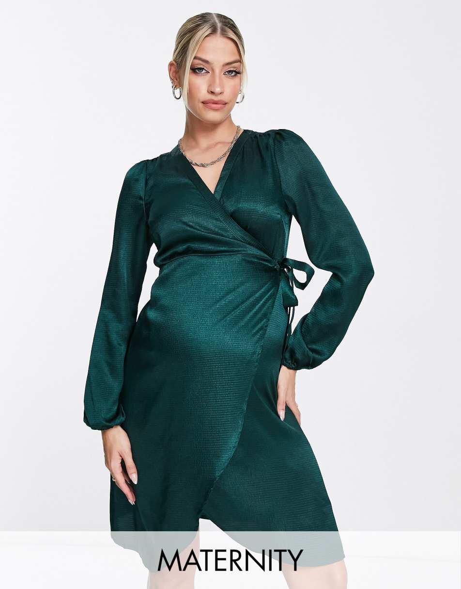 ASOS DESIGN Maternity batwing sleeve velvet midi dress in camel