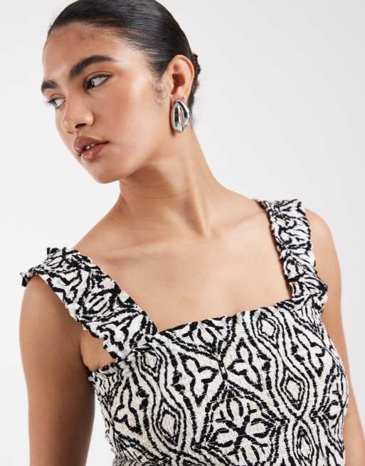 Vero Moda Maternity sleeveless shirred bodice tiered midi dress in black tile print, 2 of 4