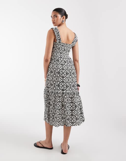 Vero Moda Maternity sleeveless shirred bodice tiered midi dress in black tile print, 4 of 4