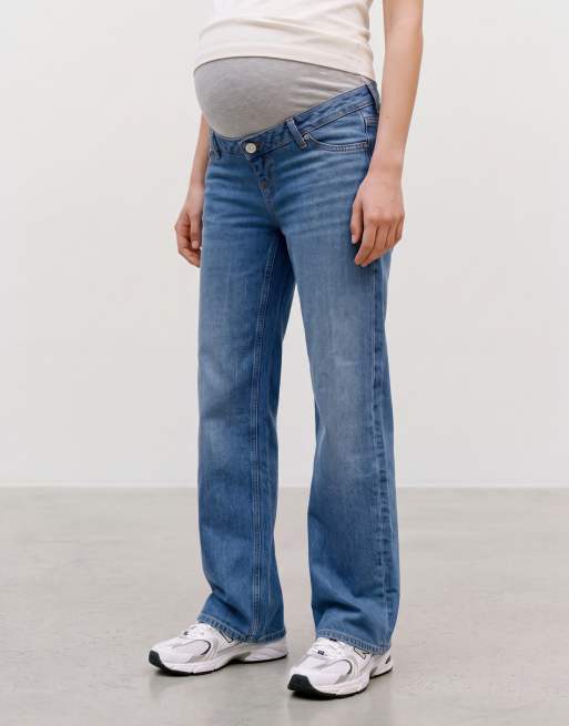 Vero Moda Maternity – Tessa – Mellanblå jeans med vida ben och mjukt band över magen, 5 av 5