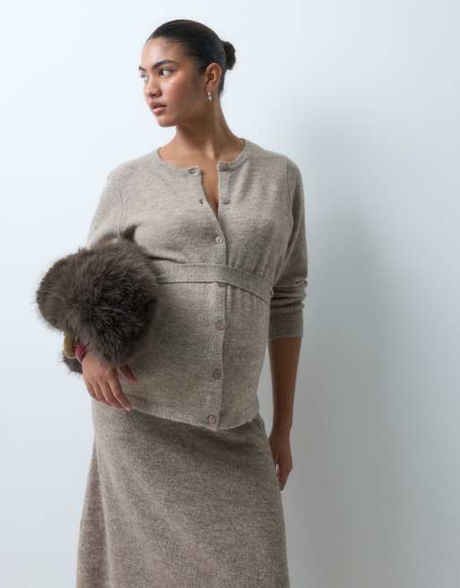 Vero Moda Maternity knitted co-ord in neutral, 3 of 3