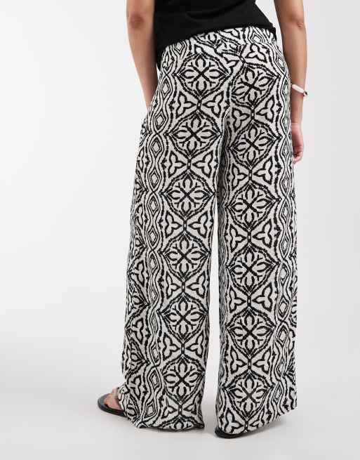 Vero Moda Maternity wide leg pants in black tile print, 3 of 5