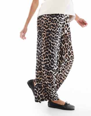 Vero Moda Maternity Wide Leg Pull On Pants In Multi