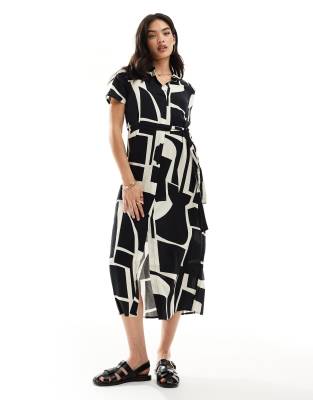 maxi button down shirt dress in abstract mono print-Black