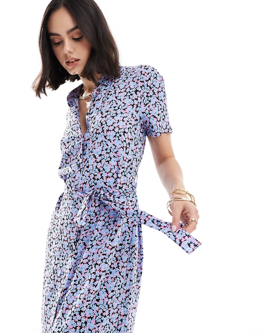Vero Moda maxi buttondown shirt dress in blue floral print