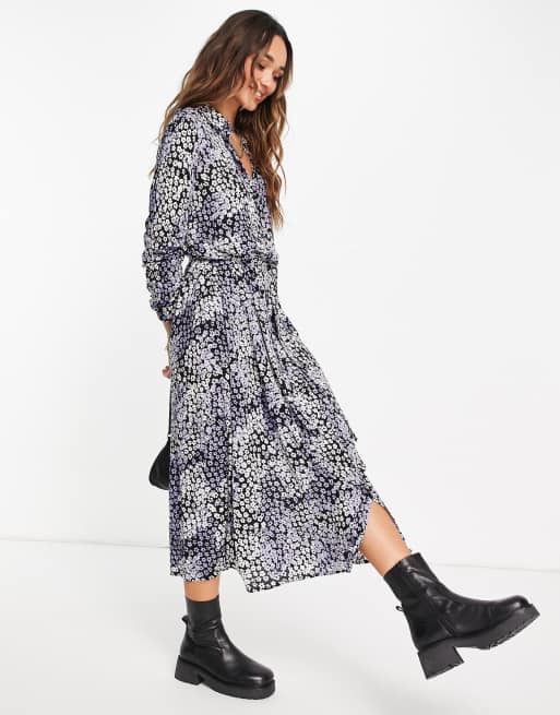 Vero Moda - Maxi overhemdjurk in fijne blauwe bloemenprint