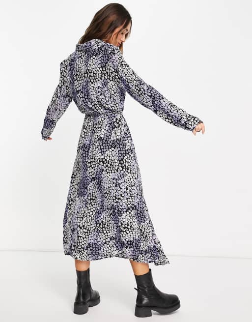 Vero Moda - Maxi overhemdjurk in fijne blauwe bloemenprint, 2 van 4