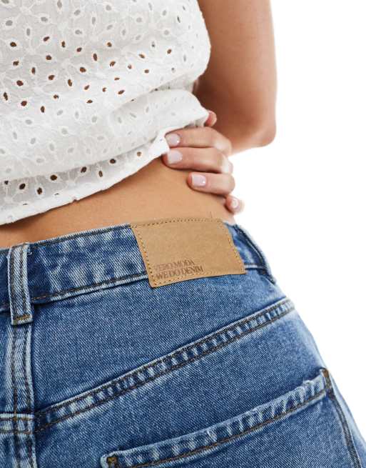 Vero Moda - Mellemblå og løstsiddende denimshorts med opsmøg, 5 af 5