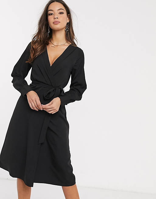 Moment Mantel Alvast Vero Moda - Midi-jurk met overslag in zwart | ASOS