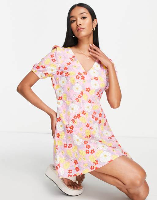 Vero Moda mini dress with knot open back in retro floral | ASOS