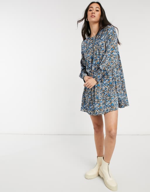 Vero Moda – Mini-Hängerkleid in Blau mit abstraktem Muster