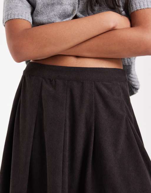 Vero Moda mini-jupe plissée taille haute marron chocolat, 3 de 5