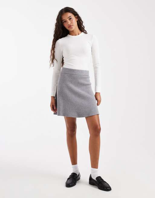 Vero Moda - Mini-jupe virevoltante en maille - Gris chiné, 2 de 5