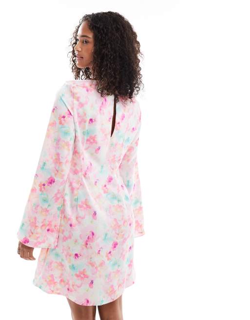 Vero Moda - Mini jurk van satijn met klokmouwen en kersenbloesemprint, 2 van 4