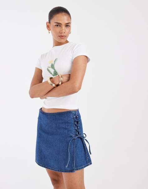 Vero Moda - minifalda vaquera con detalle de lazada lateral en lavado azul medio - view 1