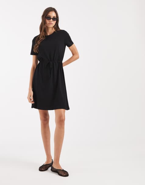 Vero Moda – Minikleid aus Jersey in Schwarz mit Bindegürtel - view 1