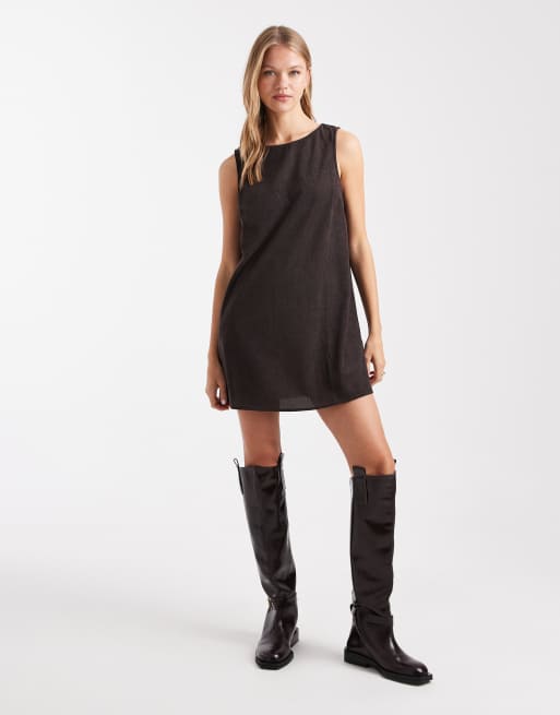 Vero Moda – Minikleid aus weichem Feincord in Schokobraun, 4 von 4