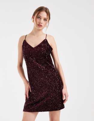 Vero Moda - Minikleid in Burgunderrot mit schmalen Trägern und Pailletten