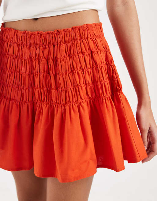 Vero Moda – Minirock in Orange mit gesmokter Taille, 3 von 5