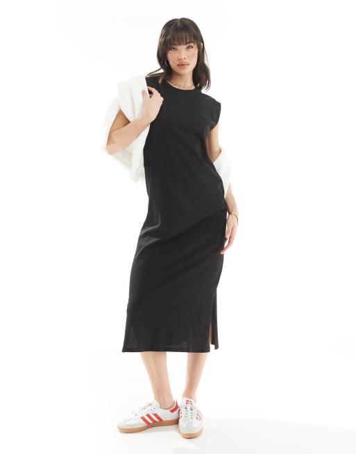 Vero Moda – Mittellanges Tanktop-Kleid in Schwarz mit Oversize-Schnitt