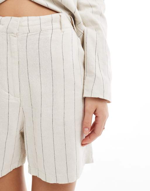 Vero Moda mix and match linen blend tailored shorts in oatmeal stripe - part of a set, 4 of 5