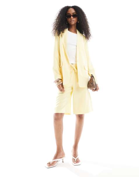 Vero Moda mix and match oversized blazer, pants and shorts set in pale banana - view 1