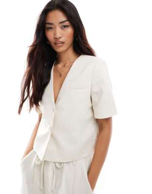 Shop Vero Moda mix and match short sleeve cropped blazer Online – Trendy & Affordable Fashion