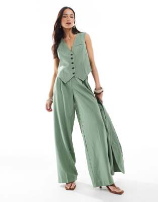Vero Moda Mix And Match Vest In Green