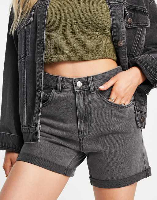 Vero Moda - Mom-denimshorts i grå vask
