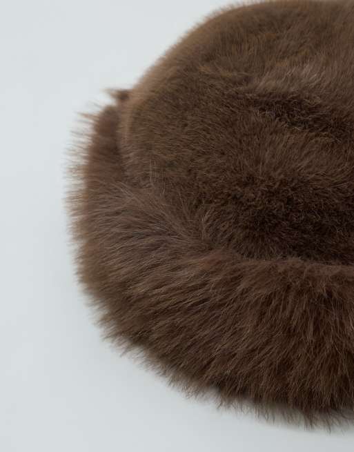 Vero Moda mössa i fuskpäls i ljusbrun, 2 av 5