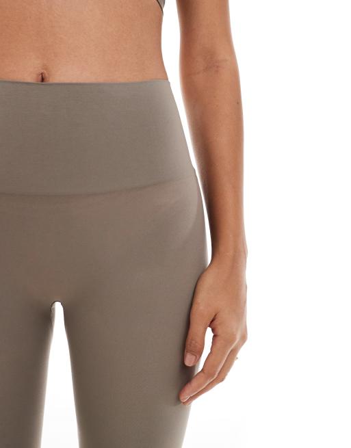 Vero Moda - Naadloze legging in taupe bruin, deel van co-ord set, 3 van 5