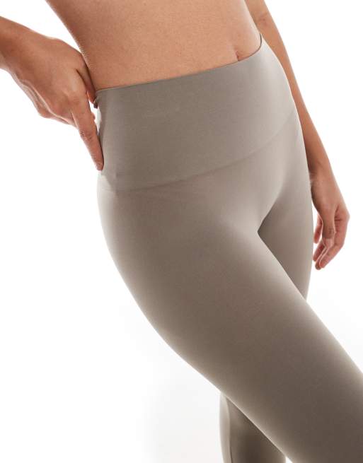 Vero Moda - Naadloze legging in taupe bruin, deel van co-ord set, 4 van 5