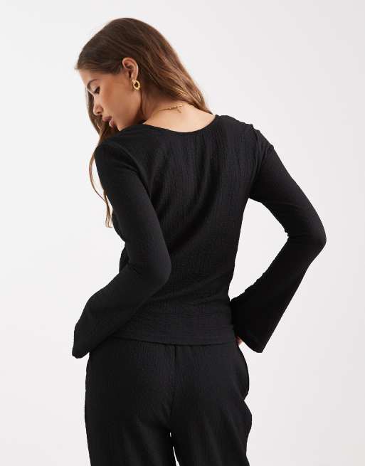 Vero Moda – Oberteil aus strukturiertem Jersey in Schwarz mit Trompetenärmeln, Kombiteil, 3 von 4