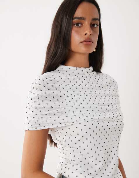 Vero Moda Oberteil mit Cape-Detail in Weiß mit Polka-Dot-Muster - view 1