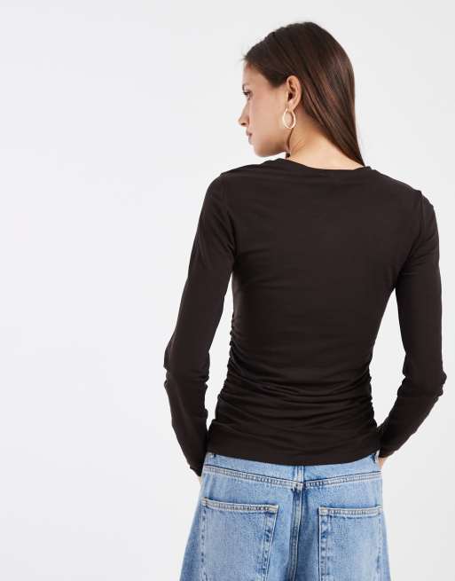 Vero Moda Oberteil mit Raffungen und langen Ärmeln in Schokobraun, 4 von 4