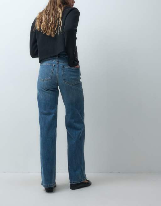 Vero Moda Olivia high waisted wide leg stretch jeans in medium blue, 3 of 5