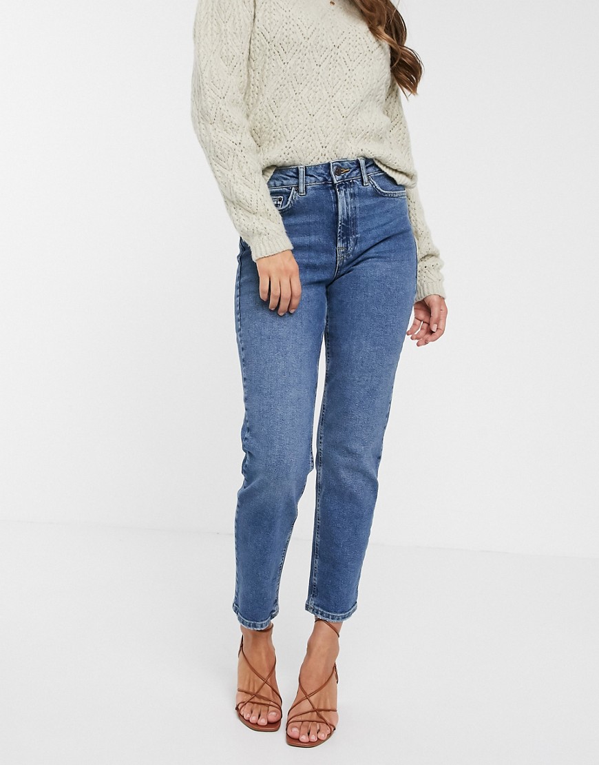 Vero Moda organic blend cotton straight leg jeans in mid blue-Blues