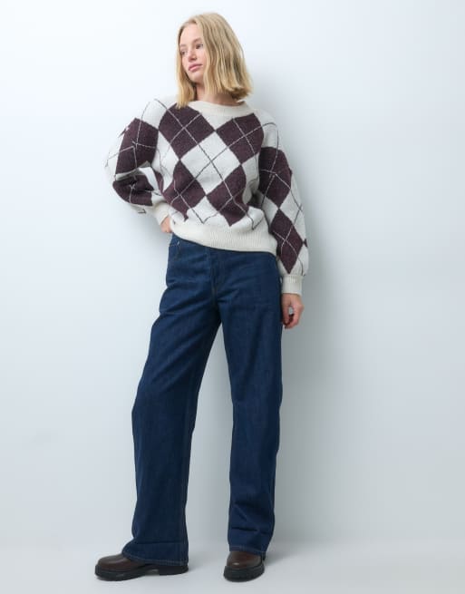 Vero Moda oversized argyle knitted jumper in burgundy and cream, 2 of 4