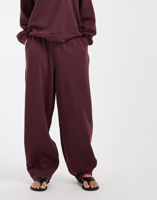 Vero Moda oversized balloon leg sweatpants in burgundy - part of a set, 2 of 5