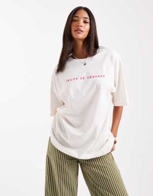 Vero Moda Oversized Boyfriend Fit 'fruta Da Granada' Graphic Tee In White
