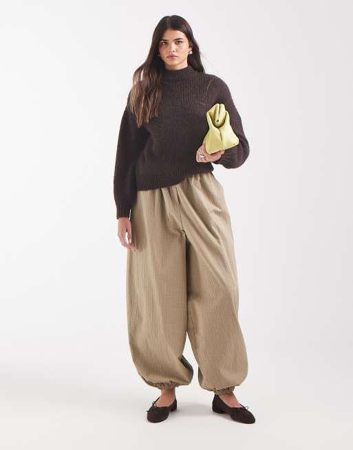 Vero Moda oversized high neck fluffy knit jumper in chocolate brown, 4 of 4