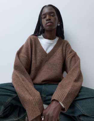 Vero Moda Oversized Knitted V-neck Sweater In Brown