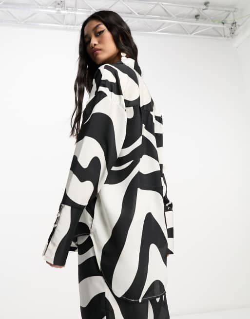 Vero Moda - Oversized skjorte med abstrakt sort/hvidt print - Del af sæt 