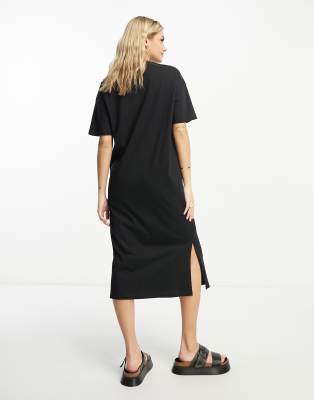 Vero Moda oversized T-shirt dress in black | ASOS