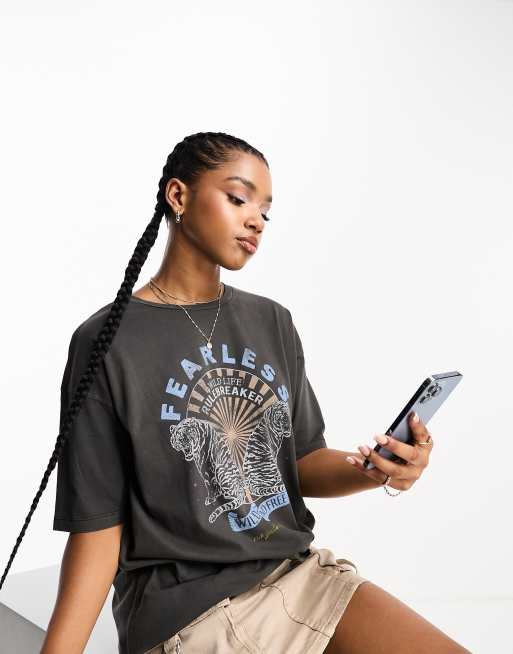 Vero Moda - Oversized T-shirt met grafische print in zwart met wassing