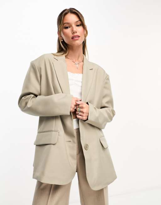 Chic At Every Age Featuring An Amazing Over-Sized Blazer